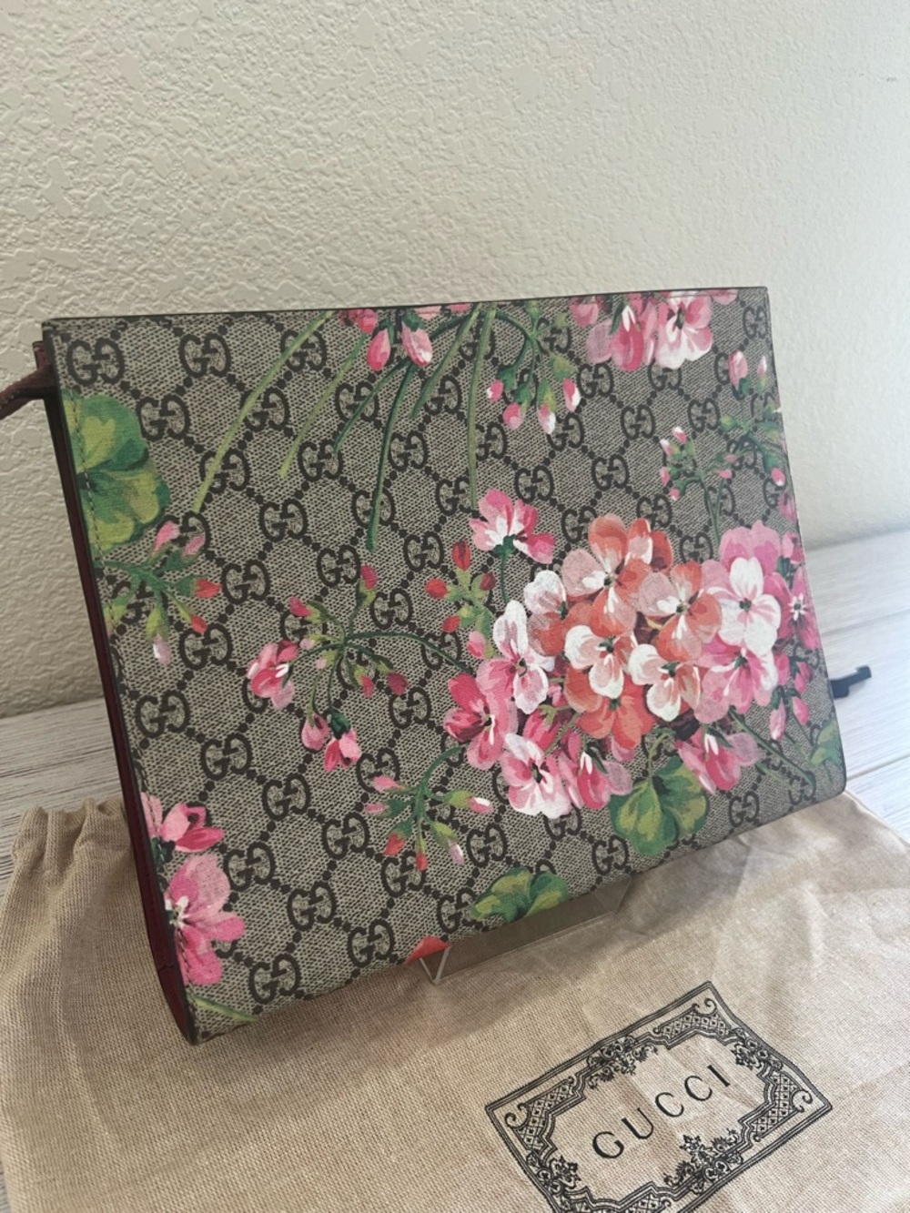 GUCCI *mint Floral GG Supreme Pouch in Pink/Burgundy W/ COA - Picture 5 of 16